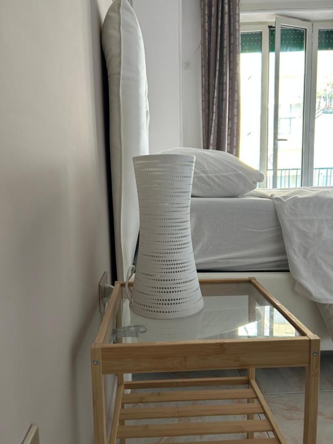 Happy Fly Hotell Neapel Exteriör bild